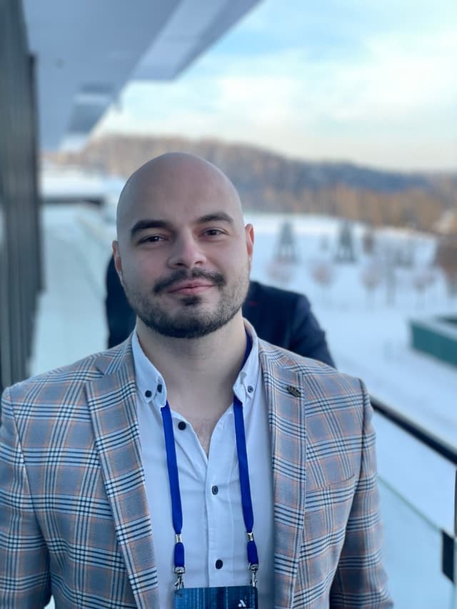 Vladimir Lomtev, founder of AgentSunrise